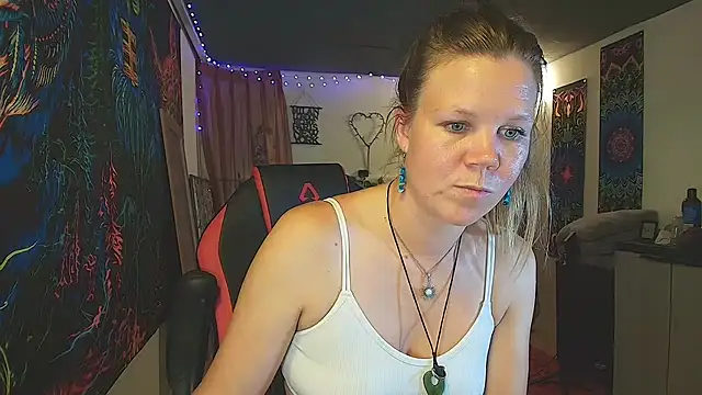 CallMeMarian Webbikameraesitys