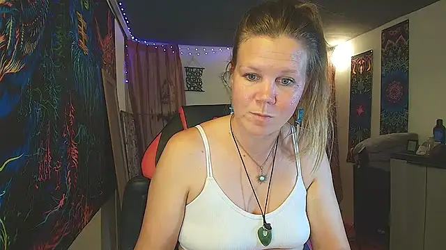 CallMeMarian Webbikameraesitys