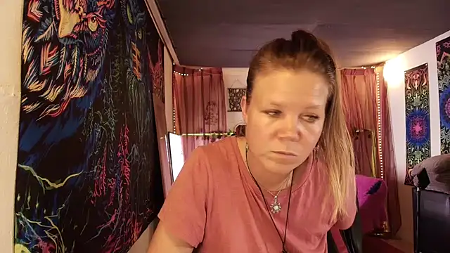 CallMeMaria Webcamshow