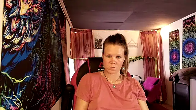CallMeMarian Webbikameraesitys