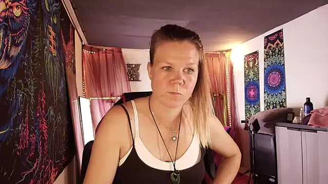 Chatroom XXX en direct de CallMeMaria