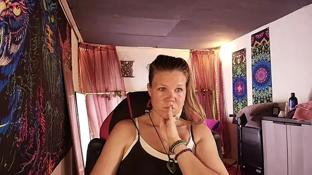CallMeMaria Webcam Show