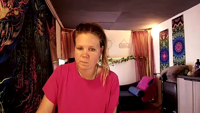 CallMeMarian Webbikameraesitys
