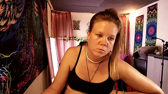 CallMeMaria Webcam Show