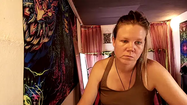 CallMeMaria Adlı Modelin Canlı XXX Sohbeti