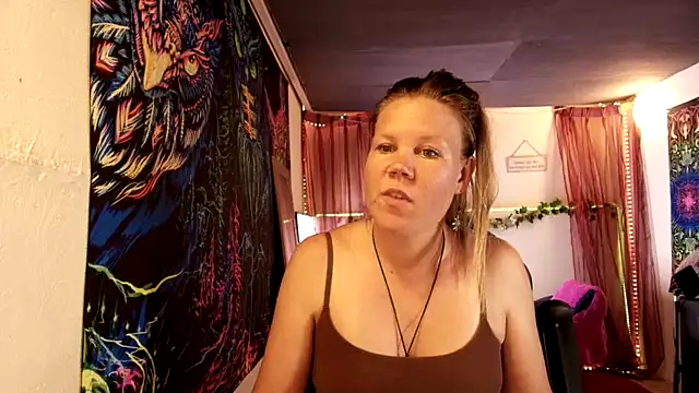 CallMeMarian Webbikameraesitys