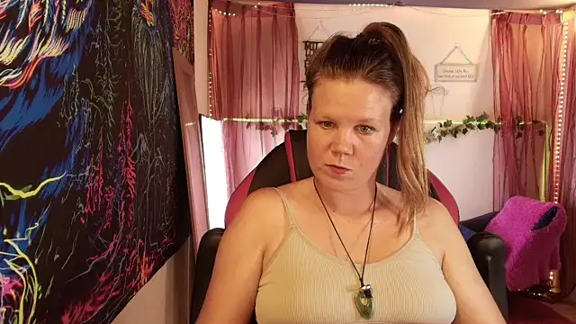 CallMeMaria webcam show
