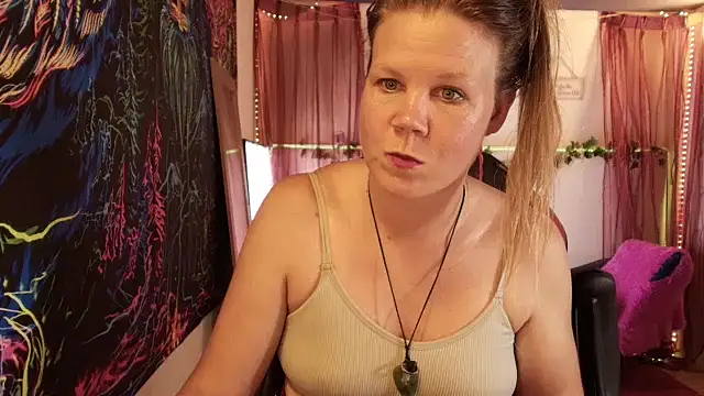 CallMeMarian Webbikameraesitys