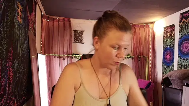 CallMeMaria Webcam Show