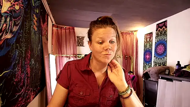 CallMeMarian Webbikameraesitys