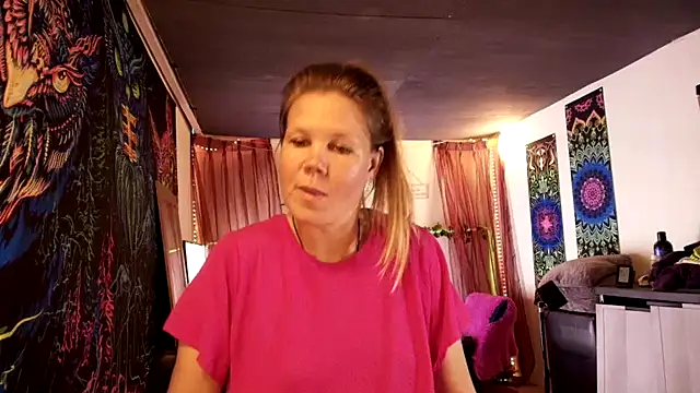 CallMeMaria webcam show