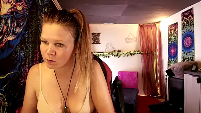 CallMeMaria Webcamshow