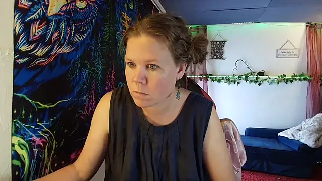 CallMeMarian Webbikameraesitys