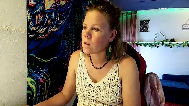CallMeMarian Webbikameraesitys