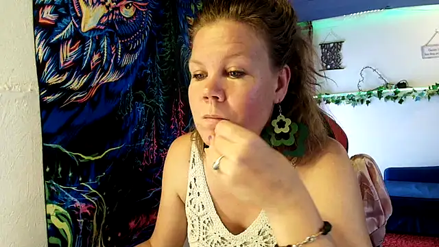 CallMeMaria webcam show