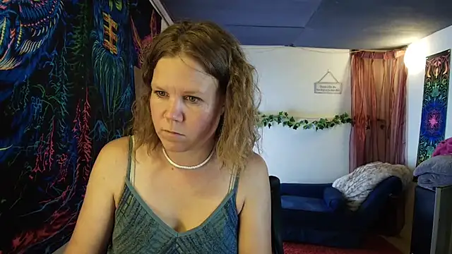 CallMeMarian Webbikameraesitys
