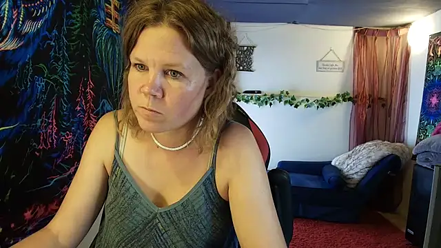 CallMeMaria webcam show