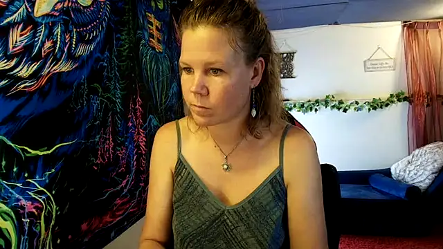 CallMeMaria Webcamshow