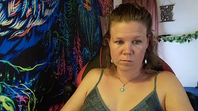 CallMeMaria live XXX chat