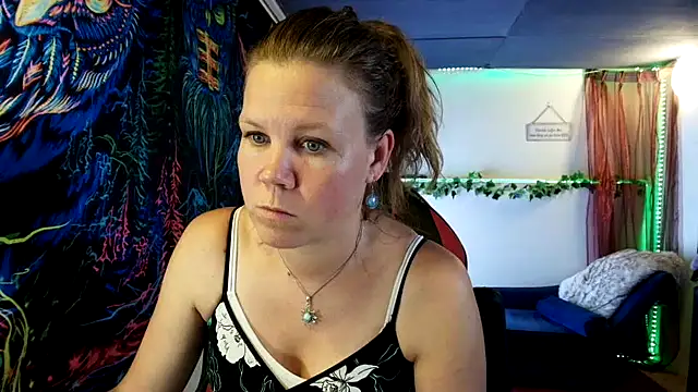 CallMeMaria XXX чат на живо