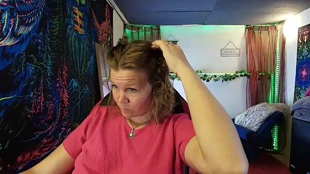 CallMeMarian Webbikameraesitys