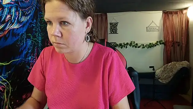 Chat +18 de CallMeMaria ao vivo
