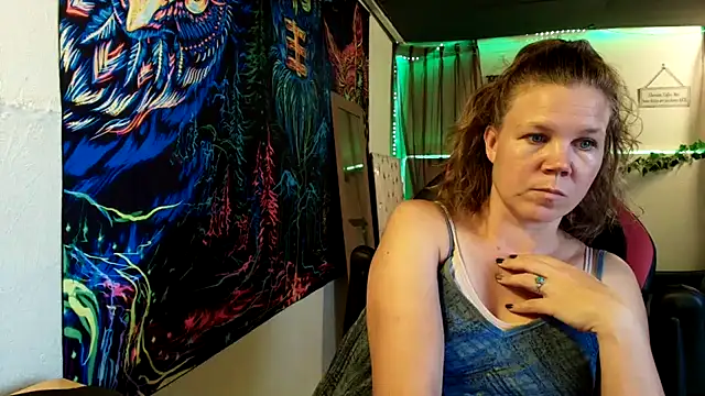 CallMeMaria webcam show