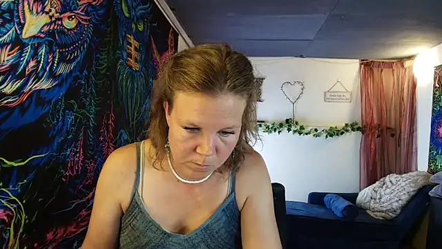 CallMeMaria webcam show