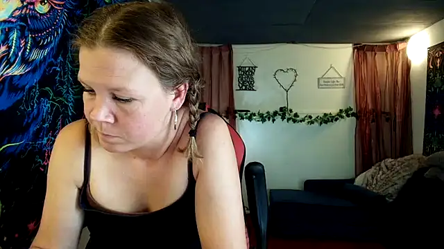 Chat +18 de CallMeMaria ao vivo