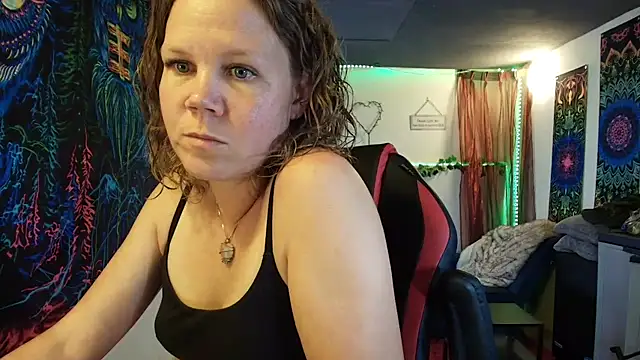 Chat +18 de CallMeMaria ao vivo
