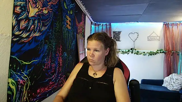 CallMeMarian Webbikameraesitys