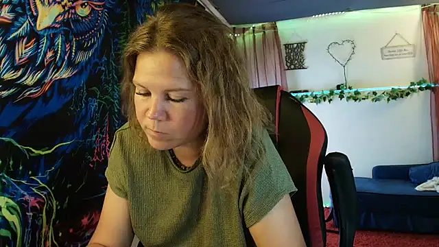 Pertunjukan Kamera Web CallMeMaria