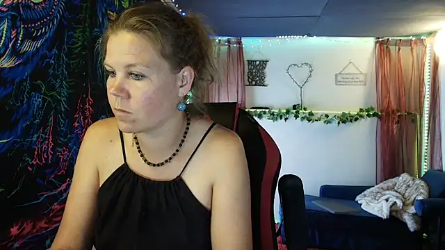 CallMeMarian Webbikameraesitys