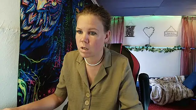 Chat +18 de CallMeMaria ao vivo