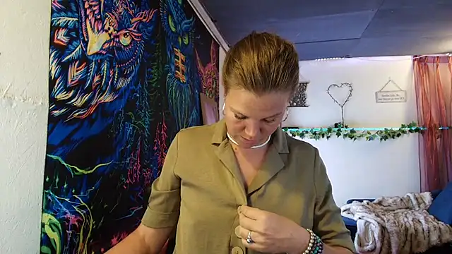 CallMeMaria webcam show