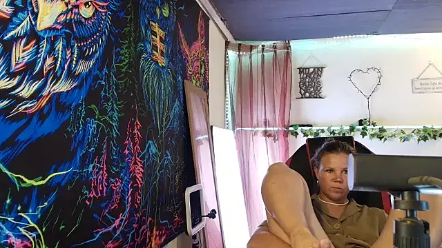 Chat +18 de CallMeMaria ao vivo