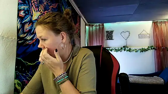 CallMeMaria webcam show