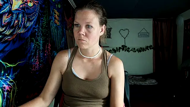 Chat +18 de CallMeMaria ao vivo