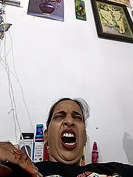 Sexy-Kajal2 Live XXX-chat