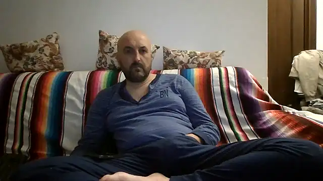maxxxio12 Show in webcam