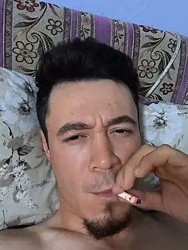 Paploesco026 Show in webcam