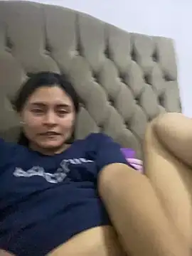 Debora9703 Show Webcam