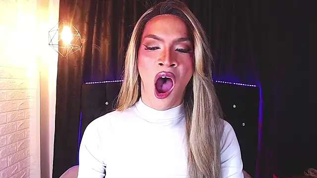 agatha_rodriguez Adlı Modelin Web Kamerası Şovu