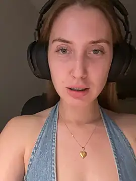 MiaMoore333 live XXX chat