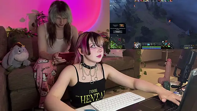 h3ntai_baby's Webcam Show