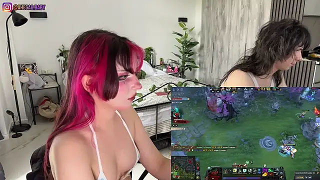 h3ntai_baby Webcam Show