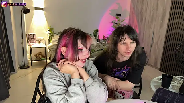 הופעת וובקאם של h3ntai_baby