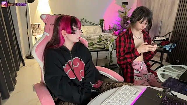 h3ntai_baby Webcam show