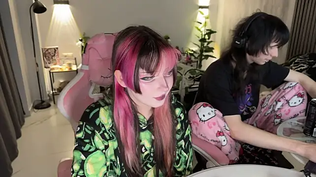 h3ntai_baby's Webcam Show