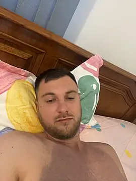 Show modela hugedickedd na web-kameri